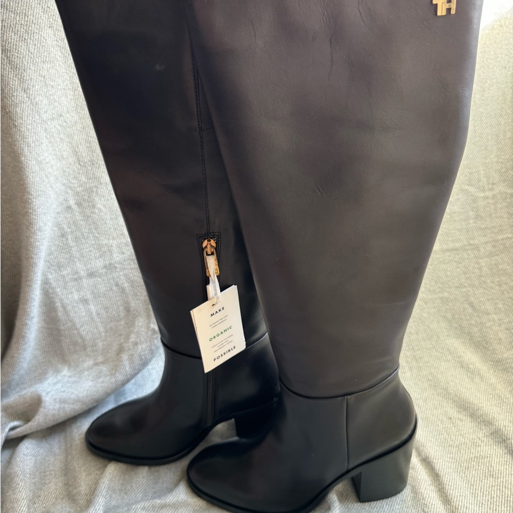 Tommy Hilfiger Black Heeled Knee High Boots Sleek Design, sz 7.5 Organic, rare
